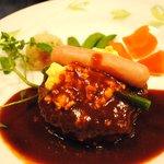 ベーカリーレストラン マルセイユ - 料理写真:ハンバーグ+ライス1250円