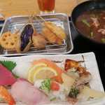 魚輝水産 - 名物ランチ