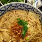 タイ屋台料理メーアン - （2016年10月  訪問）今まで食べたクイティオガイの中で一番シンプルな見た目、スープは甘辛でした。