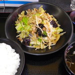 くっチャイナ - 肉野菜炒め定食 700円