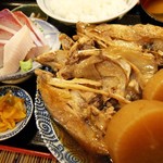 아라 무와 물고기 세트 세트 정식 점심