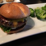 Ruby Tuesday GPO - トリプルプライムチェダーバーガー