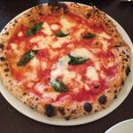 Trattoria Pizzeria Amici - Pizza Margherita