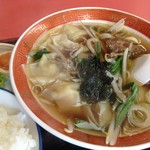 宝美楼 - ワンタン定食。麺ではない