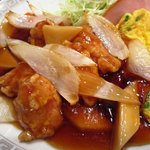 味平 - 味平定食（酢豚・エビ天・玉子焼）1,000円