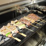 おか田 - 本格地鶏を炭火焼きで！！