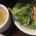 いきなりステーキ - ランチのサラダとスープ