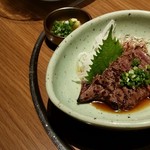 馬桜 - 馬肉タタキポン酢がけ