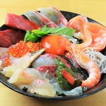 特製海鮮丼（小鉢・吸い物付）