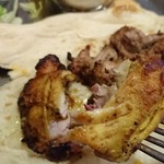 印度料理シタール - チキンの香ばしさを体験してみて下さい。
      鼻がいい方は普通の方より感動が大きいハズ!!