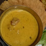 印度料理シタール - バターチキンカレー！
      マイルドなのにスパイシー
      スパイシーなのにマイルド\(*ˊᗜˋ*)/
      他店に無い美味しさデス♪