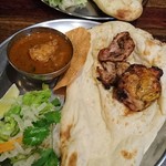 印度料理シタール - ランチタンドーリチキンセット
      ライスなし(ハーフナンを通常サイズに変更)