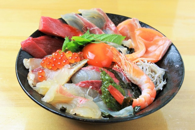 ランチメニュー みらく 旦過 海鮮丼 食べログ ランチメニュー みらく 旦過 海鮮丼 食べログ