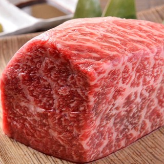 銘柄牛/豚/鶏などの極上食材も充実！