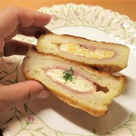 パン家アストレア - 【2016.8.11】ホットサンド(200円)しっとり食感のかわいいサンドです。