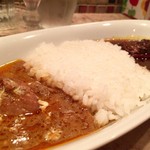 カマル - バターチキンカレー