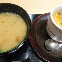 大宮　すし風凛 - セットのなめこの味噌汁と茶碗蒸し