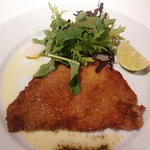 フィオッキ - ”コトレッタ・アッラ・ミラネーゼ”　茨城産仔牛モモ肉のミラノ風カツレツ