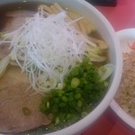 ラーメンの音むら - 醤油ラーメン チャーハンセット・塩が強いスープだけれど チャーシューとメンマは味なし