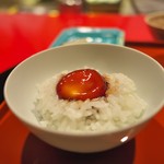 にくの匠 三芳 - たまり醤油で作った卵かけごはん。