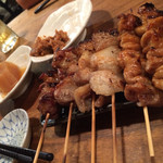 もつ焼き酒場　豚坊 - 