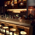 COCKTAIL WORKS - 配席は実際と異なる場合があります。