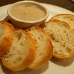 trois - 白レバームース（600円）