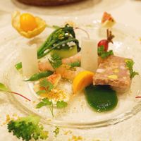 キュイエット - 15種類の旬野菜とハーブを添えて　食用ホオズキと柚子の香り
                