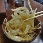 ホルモンまさる  - タマネギのシャキシャキサラダ