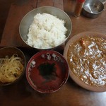 ホルモンまさる  - 牛スジ煮込み定食（デミグラス仕立）、780円