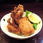 酒肴商店 アジト - 鶏の唐揚げ