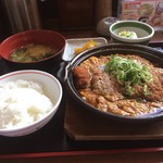 Machikadoya - 日替り定食 鶏かつ卵とじ
                        