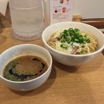カーザ ルカ - ラー博は俺の社員食堂。  カルボナーラ風つけ麺、大盛り！  最近はミラノとんこつラーメソよりもこのつけ麺を注文しているな。大盛り無料だし。