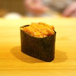 鮨 あらい - バフンウニ軍艦