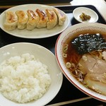 Taikouen - しょう油ラーメン 半ライス 餃子
