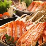 炭火藁焼 旬鮮 和み - 豪華カニ尽くし鍋コースのイメージです。