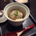 Fukuyaginjirou - 蒸し物
                        松茸と蒸し鮑、
                        鰈の薯蕷蒸し
                        蒼柚子と蕎麦の実
                        の鼈甲餡
                        