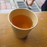 吉田パン - 開店前にもらったお茶