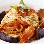 Homemade tomato sauce mozzarella pasta with thick-sliced bacon and eggplant