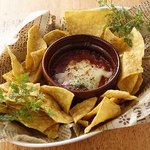 Nachos with avocado salsa