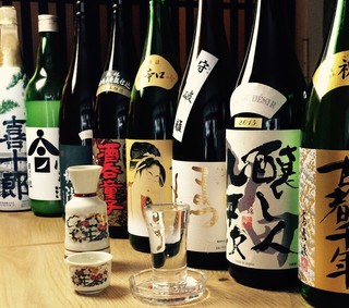 h Gouno Tora - 季節で入れ替わる日本酒は常備20銘柄以上