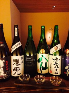 h Gouno Tora - 利き日本酒三種盛り1200円は全銘柄からOK