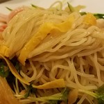 新悦園 - 麺は細い　2016.9