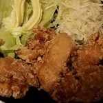 丸屋 - マヨネーズたっぷり掛かったレタス。丸屋さんに分けてあげたい！　2016.9