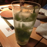 大安吉日 - パクチーサワーをごっくん！