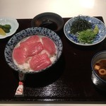 スリー コーズ - (料理)中トロ丼