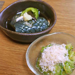 匠和 - 突き出し。
      どちらも突き出しにしておくのはもったいないくらい
      丁寧に作られてるよ。
      特になすの煮びたしがめちゃうまです！！
      