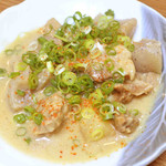 匠和 - 牛すじどて煮。
      よく煮込まれた牛すじ肉とこんにゃくはもちろん、
      煮汁まで美味しい～お酒がすすむ君だなぁ。