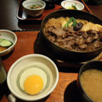 荒井屋 万國橋店 - ひとり用牛鍋