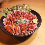 Yakiniku Horumon Kinryuu - ステーキ丼